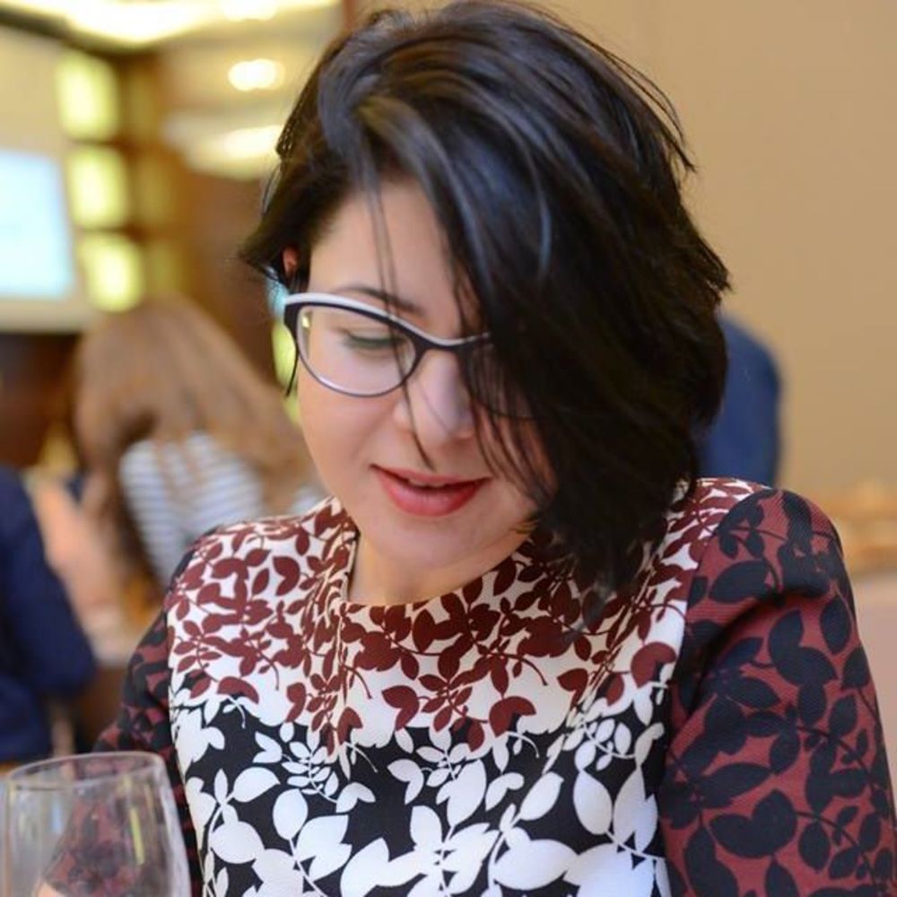 Meet your Posher, Aida