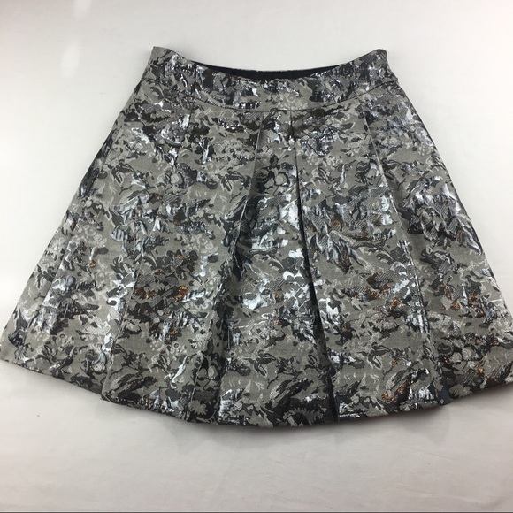 Forever 21 Metallic Silver Pleated Skirt Size XS - Picture 2 of 6