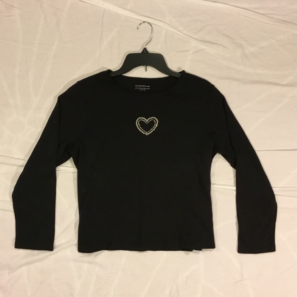 Black Long-Sleeve Top w. Heart Design