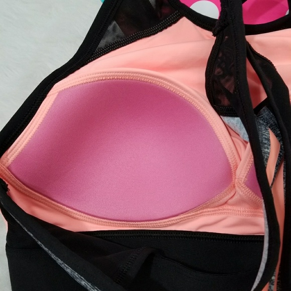 NWT PINK VS ULTIMATE SPORT BRA - Picture 5 of 8