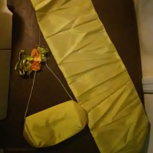 Quinceanera dress/prom - Picture 2 of 2