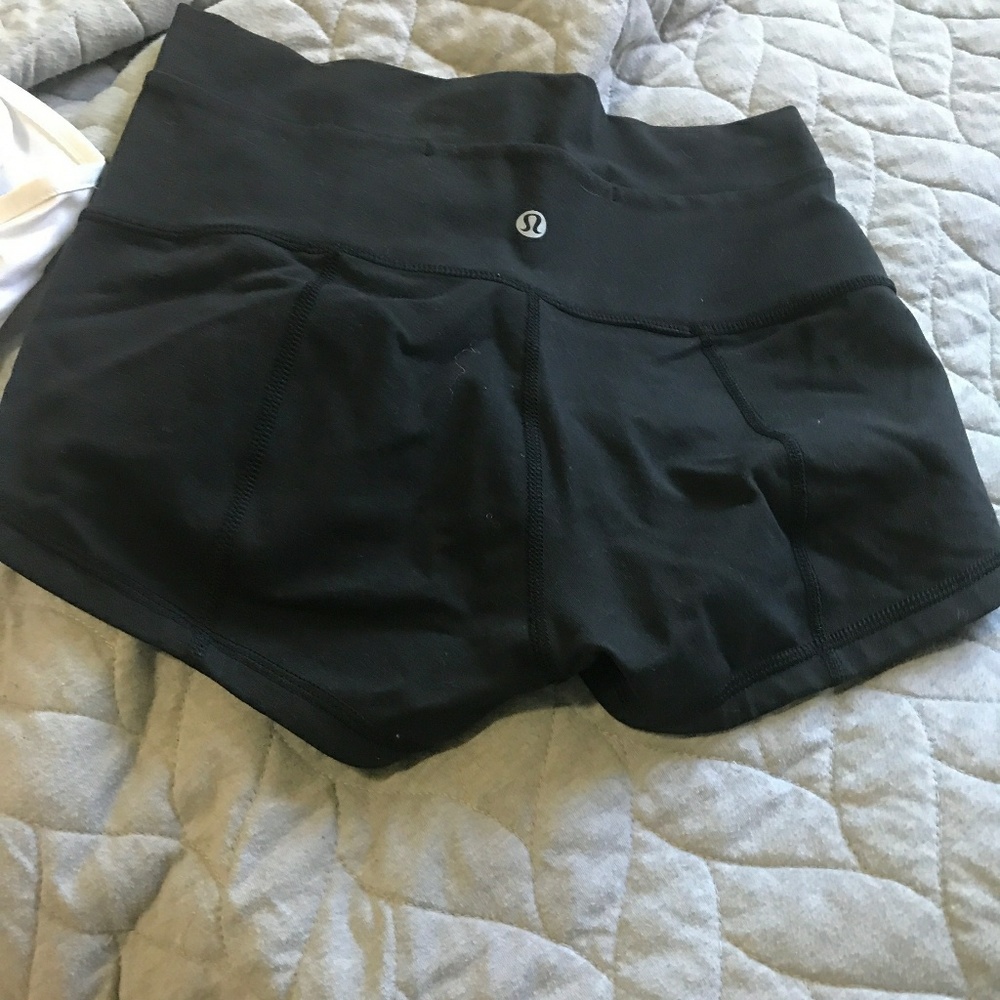 Lululemon spandex shorts size 4