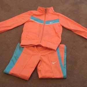 Nike sweatsuit