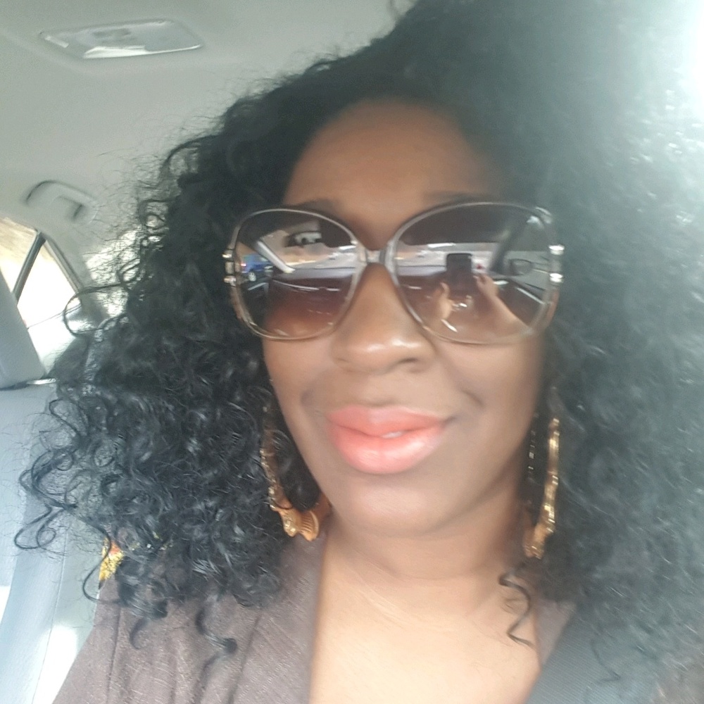 Meet your Posher, Shanelle