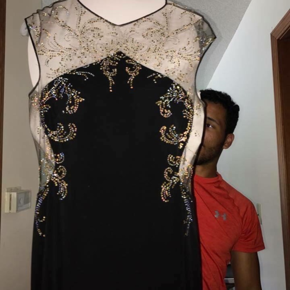 Prom Dress - Picture 2 of 5