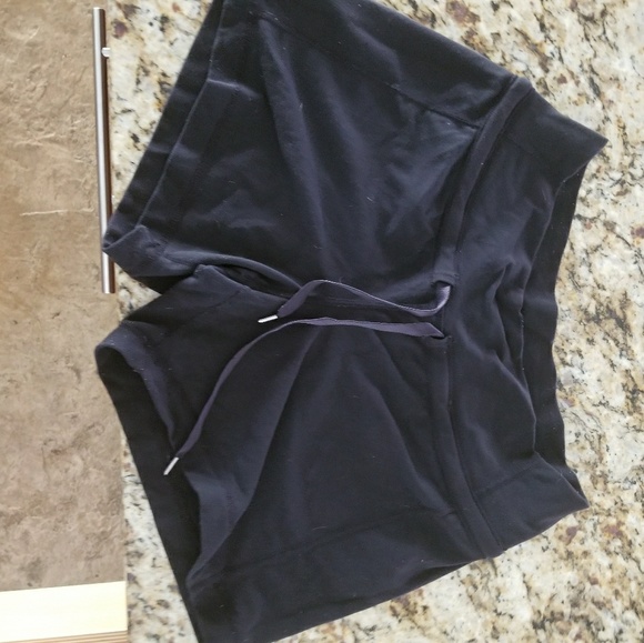Lululemon short size 4 - Picture 1 of 1