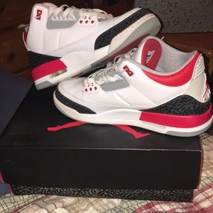Air Jordan Retro Fire Red 3s