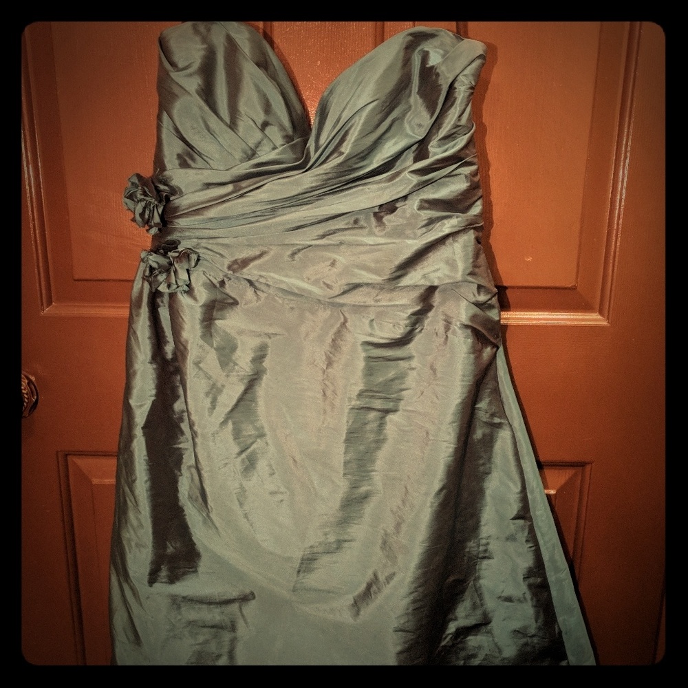 Gorgeous silky taffeta teal blue strapless dress