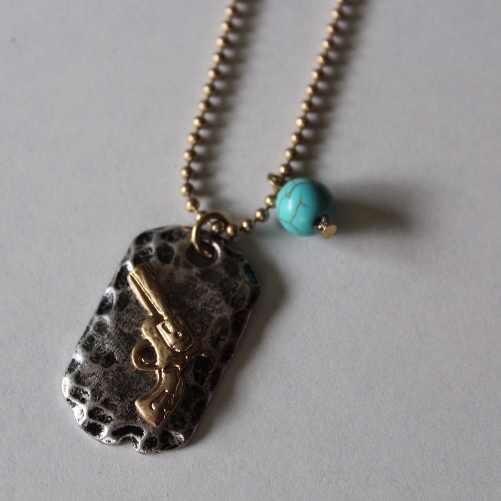 NWT Pistol Necklace