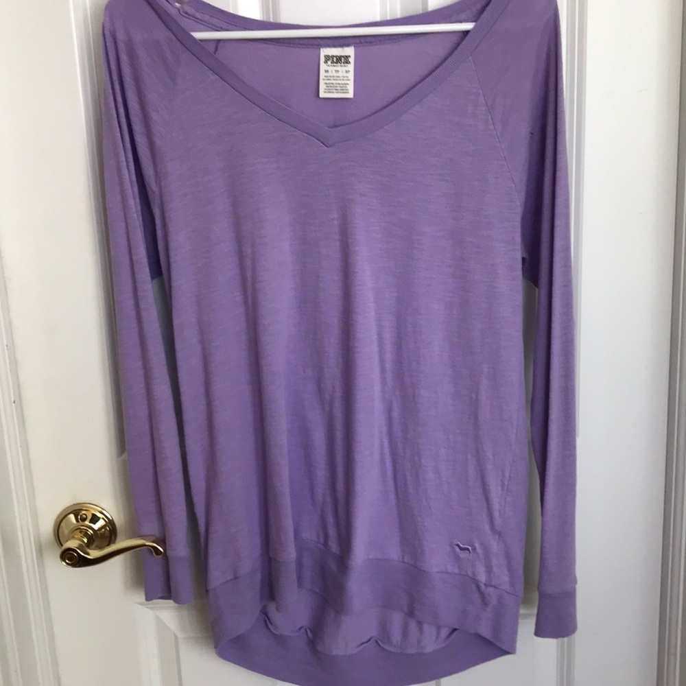 LAVENDER LONG SLEEVED V-NECK