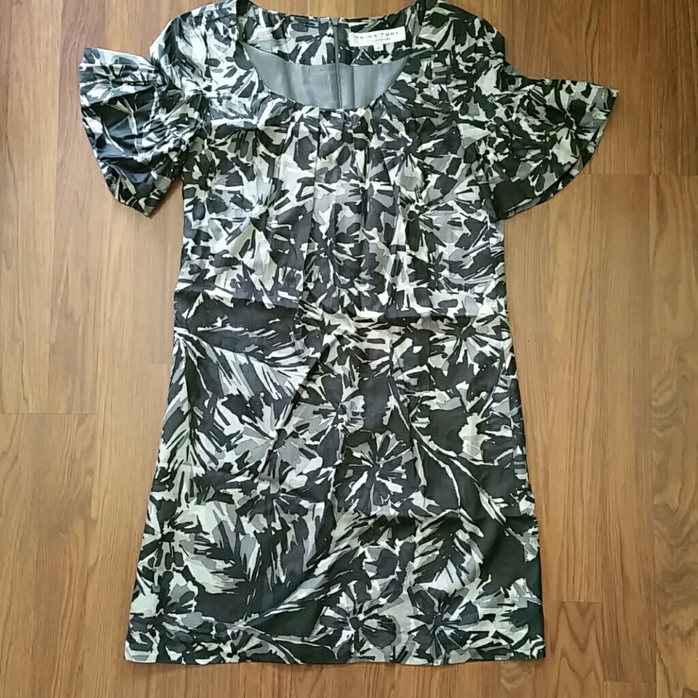 Trina Turk Black /Gray Lined Floral Dress Size 2