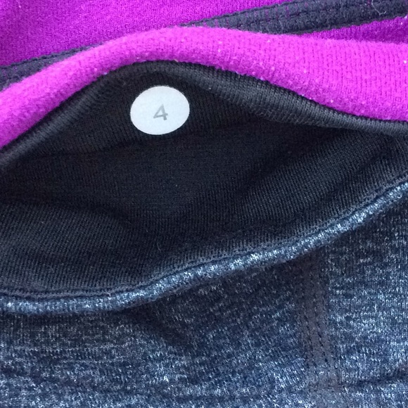 Lululemon yoga pants size 4 - Picture 4 of 4