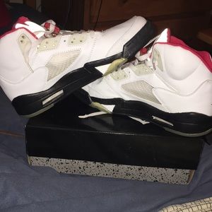 Air Jordan Retro Fire 5s