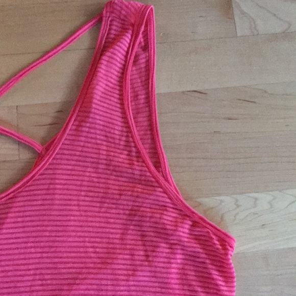 NWOT Lush pink/red comfy criss cross open back top - Picture 3 of 8
