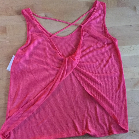 NWOT Lush pink/red comfy criss cross open back top - Picture 5 of 8