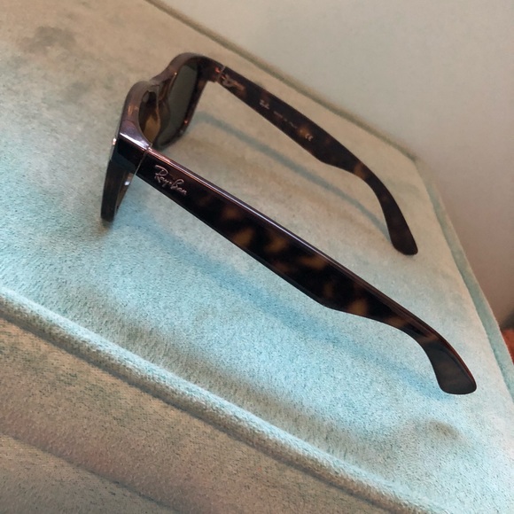 Real Ray Ban New Wayfarer Sunglasses
