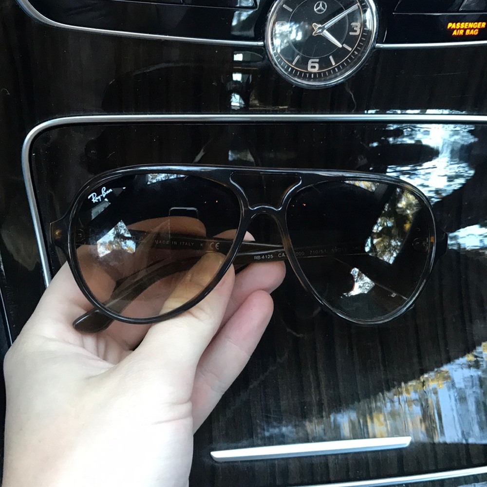 brand new ray ban aviators: