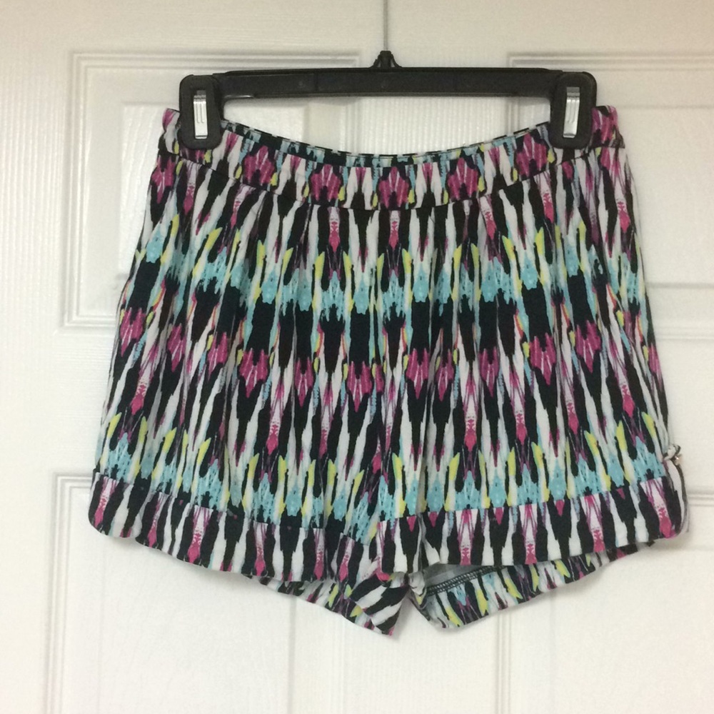 TART XS Multi colored soft shorts