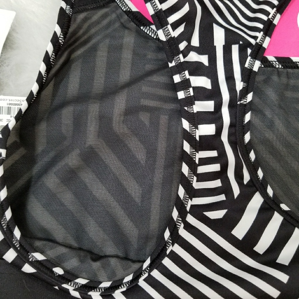 ๐ 3 FOR $25. VICTORIA'S SECRET SPORTS BRA - Picture 3 of 4