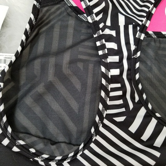 🍎 3 FOR $25.     VICTORIA'S SECRET SPORTS BRA - Picture 3 of 4