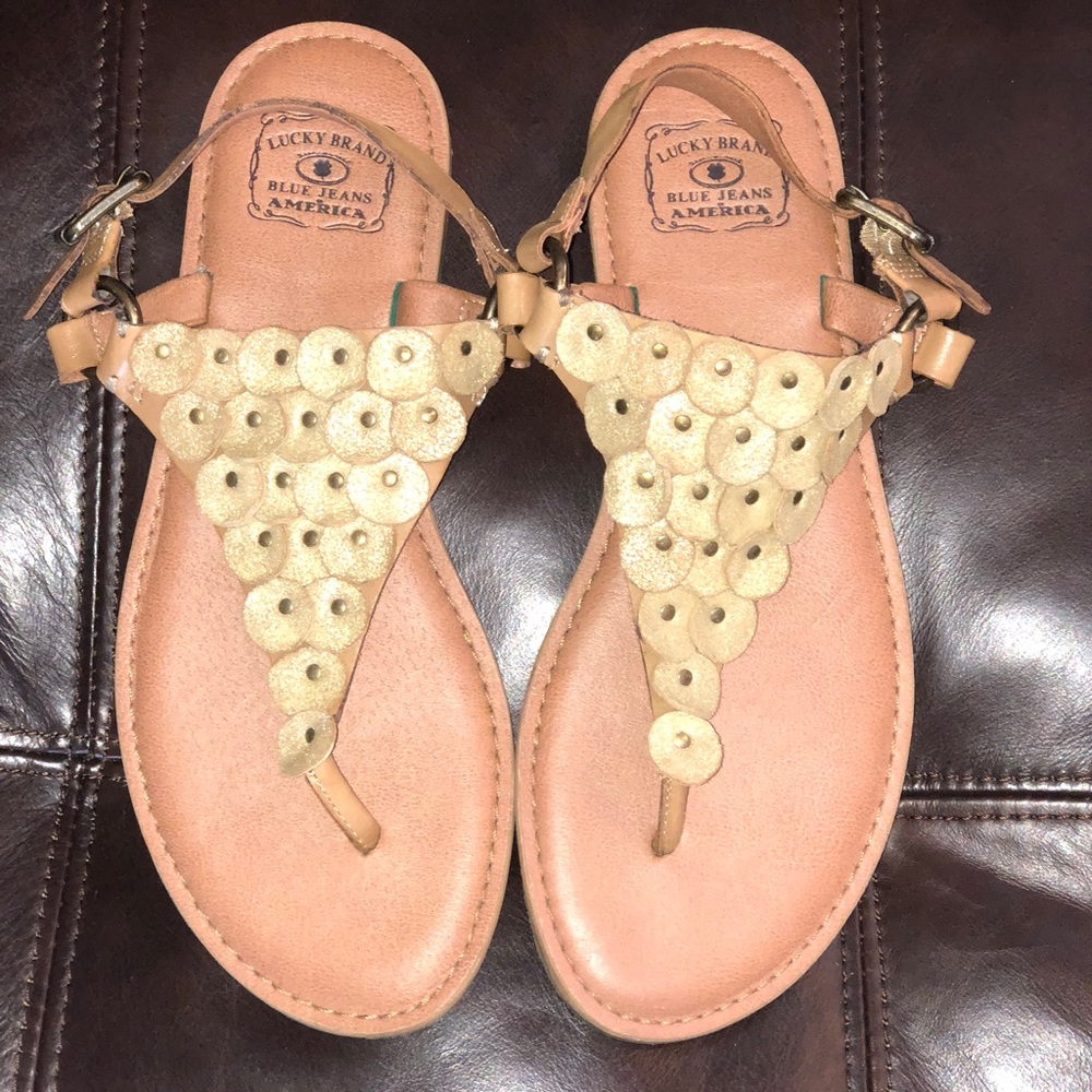 Lucky Brand Gold Scalloped Sandals