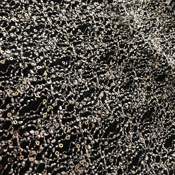 Crop halter top - Picture 3 of 3