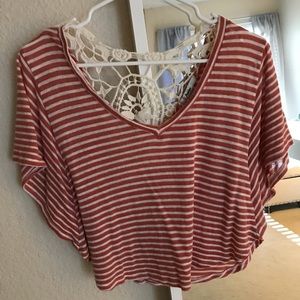 T-shirt , could be crop top vibe