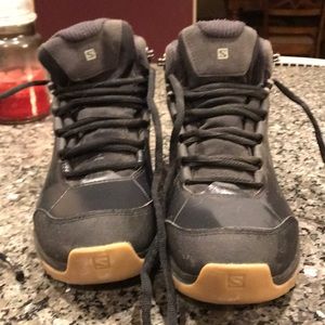 Men’s Solomon boots size 8.5.  Very good condition