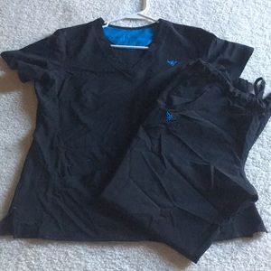 Med Couture scrub set - black and blue