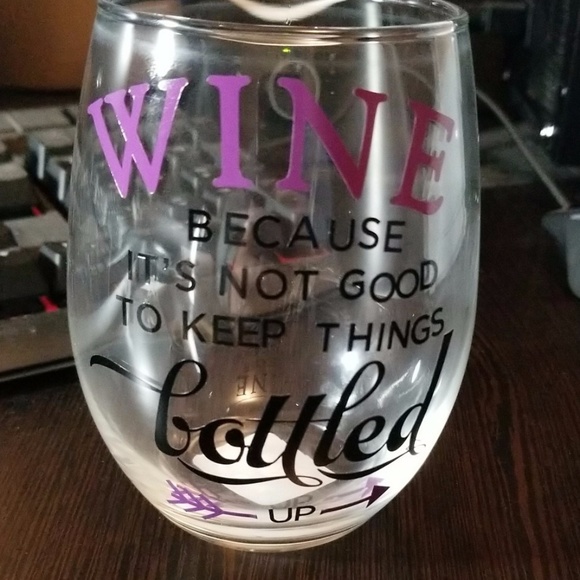 Wine glass - Picture 1 of 1