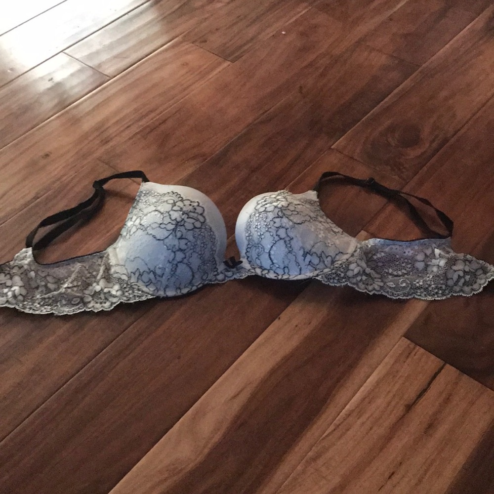 Victoria secrets push up bra