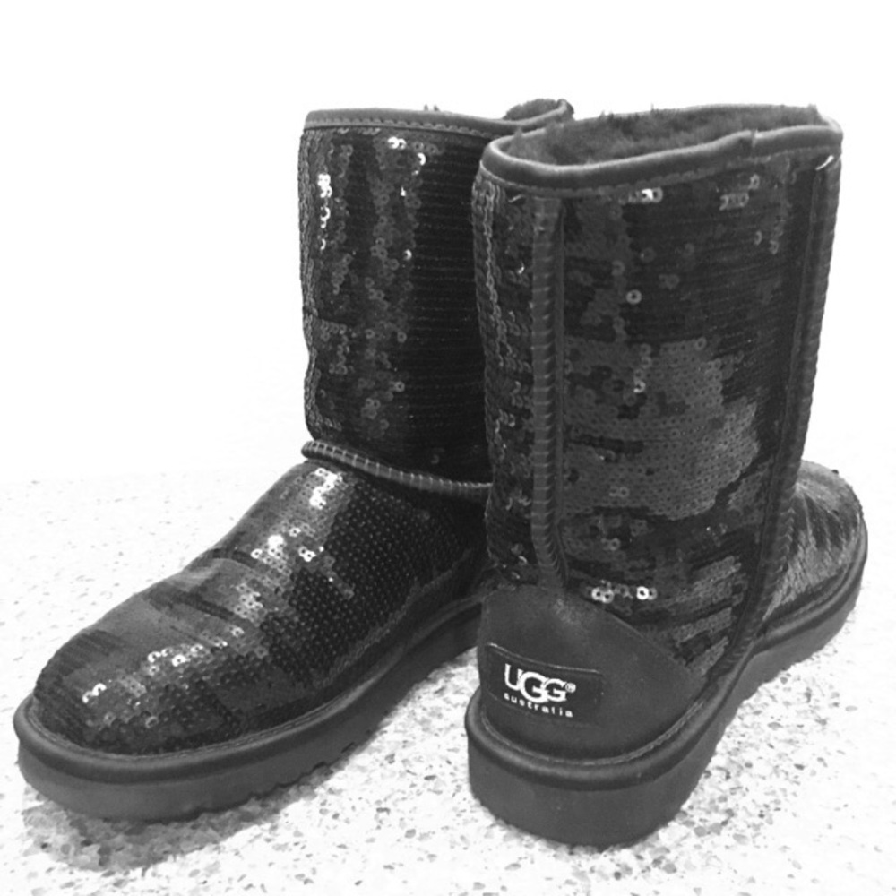 Uggs Boots sz 6