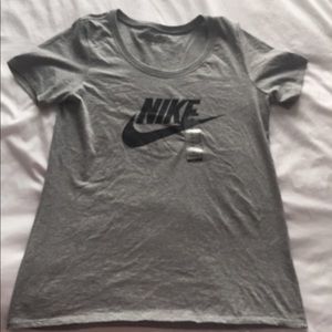 Nike Graphic Tee
