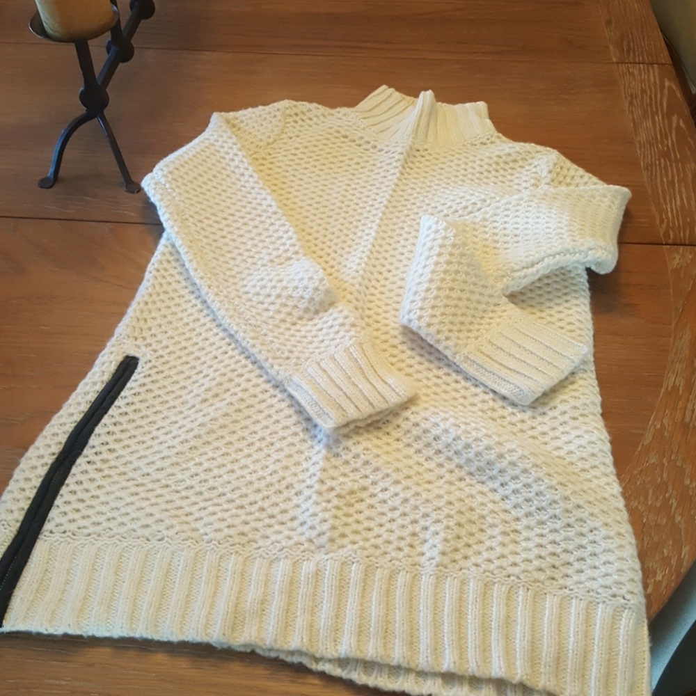 Banana Republic sweater