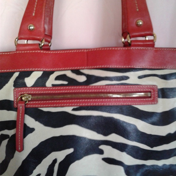 🌼🌶️Dooney & Bourke Vintage Zebra Tote🌶️ - Picture 3 of 6
