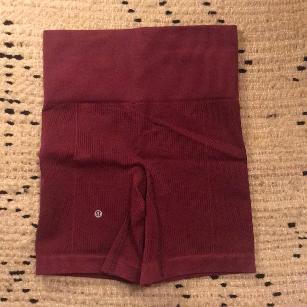 LULULEMON SPANDEX SHORTS SZ 2