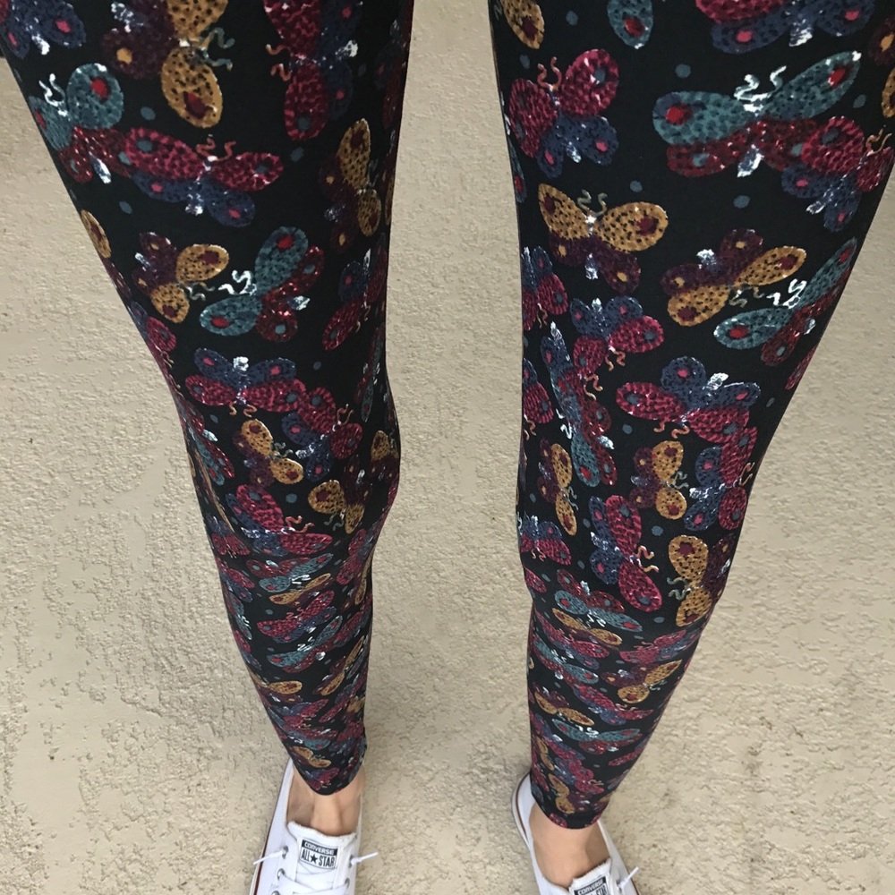 Lularoe OS Leggings! Butterflies🦋 black.....❤️