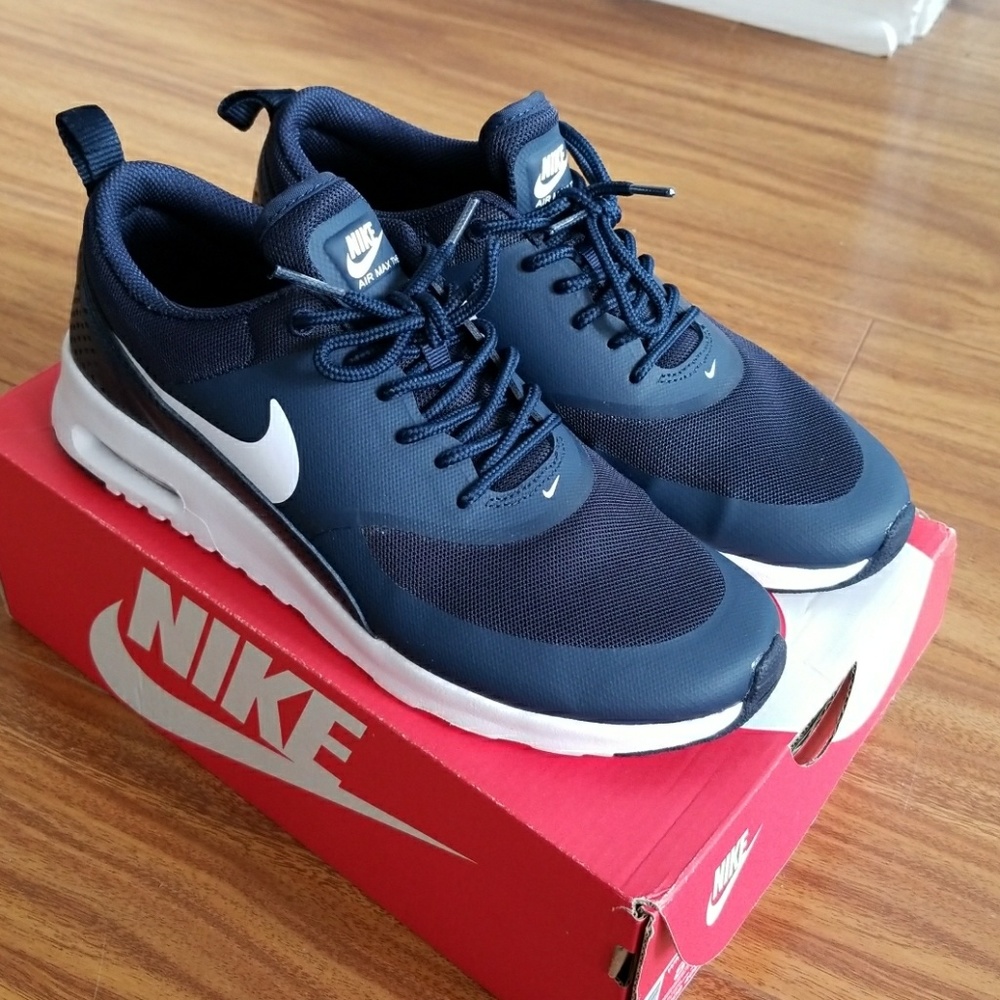 Nike Air Max Thea Obsidian/White 8