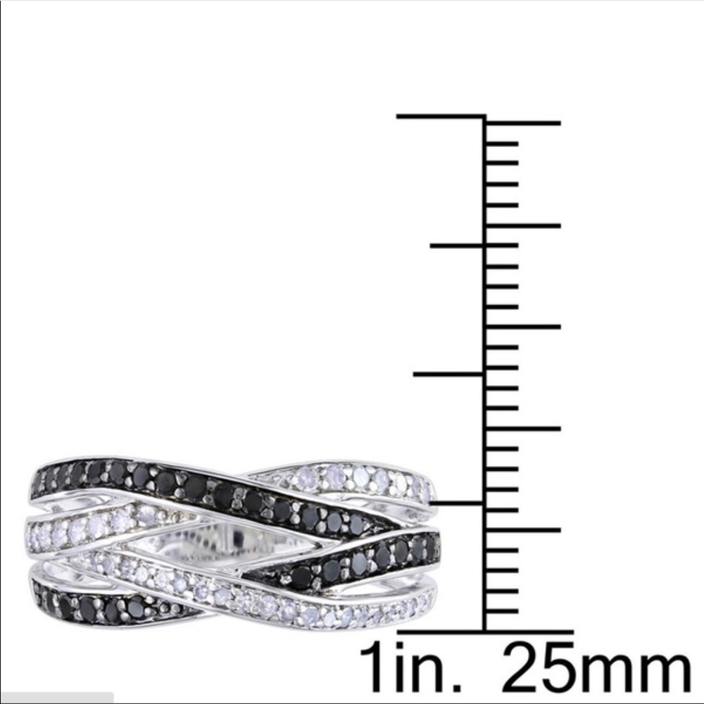 Black Sapphire and Zircon Ring - Picture 2 of 3