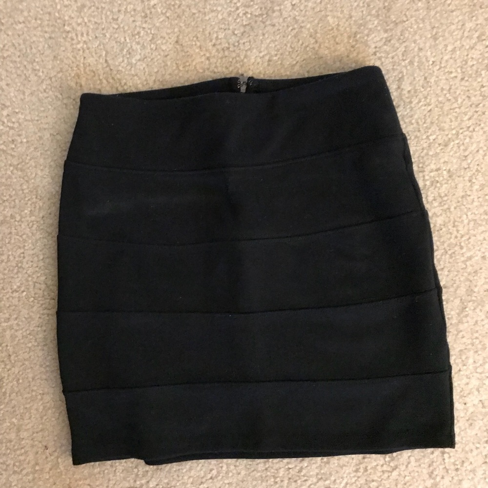 Maxi skirt with stripe across