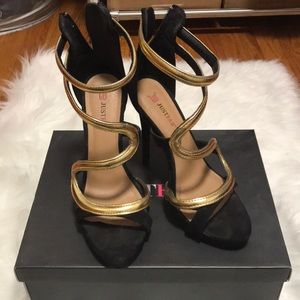 JUST FAB Black & Gold 4” Sandal Heels