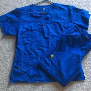 Wonderwink scrub set