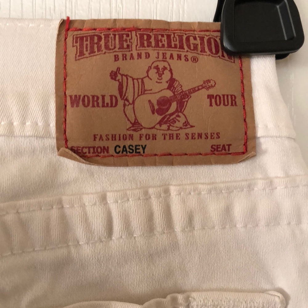 True Religion “Casey”style white denim size 25