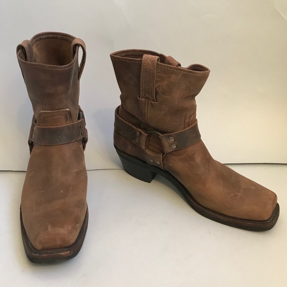 Size 9.5 Frye Ankle boots