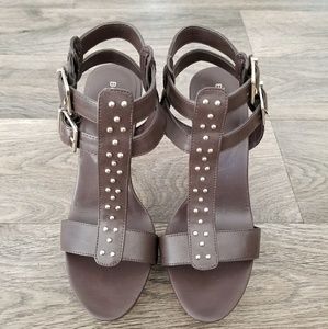 BCBG brand new brown heels
