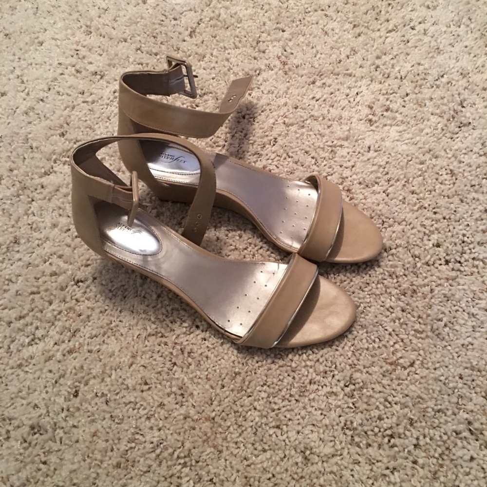Wedge sandals