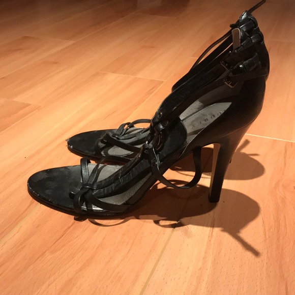 Strappy heels! - Picture 2 of 4