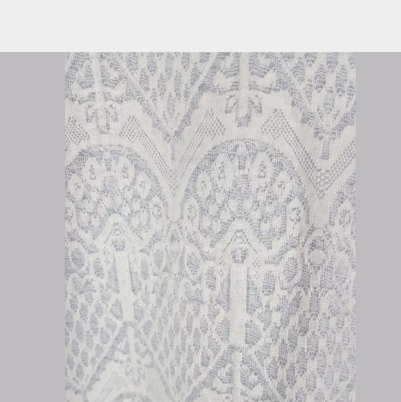 Just Be lace blouse white gray medium - Picture 3 of 5