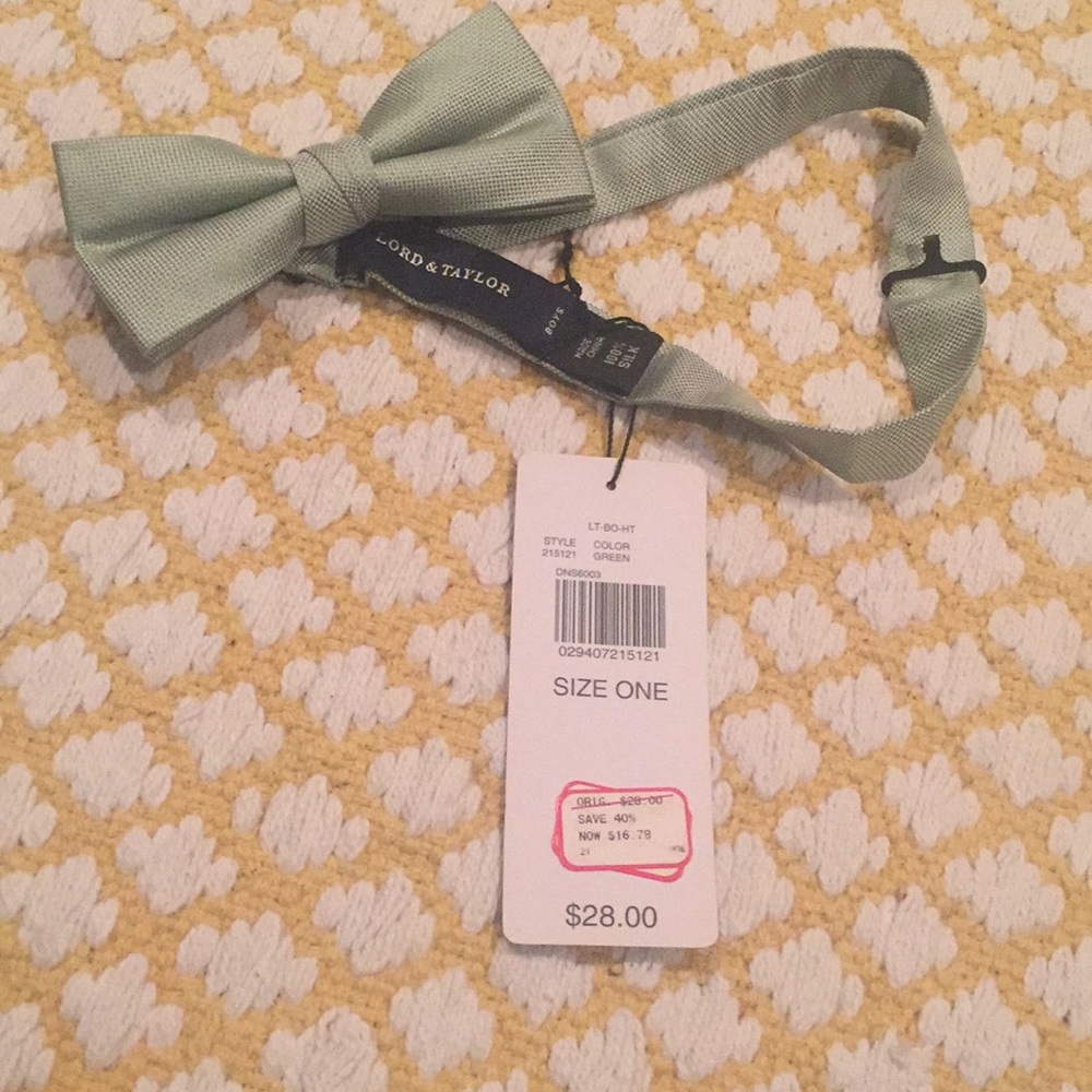 Boy's Lord & Taylor Bowtiw