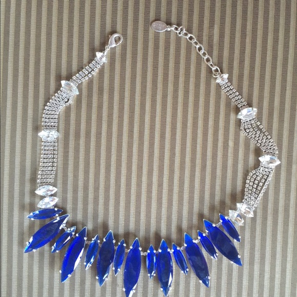 Noir Blue Gem Crystal Necklace - Picture 3 of 5